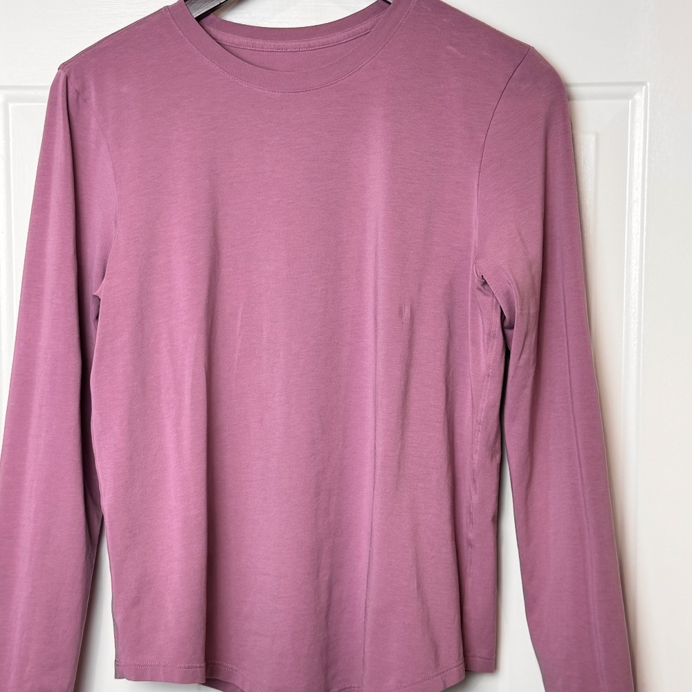 Lululemon Ladies Stretch Long Sleeve Athletic Shirt, GUC